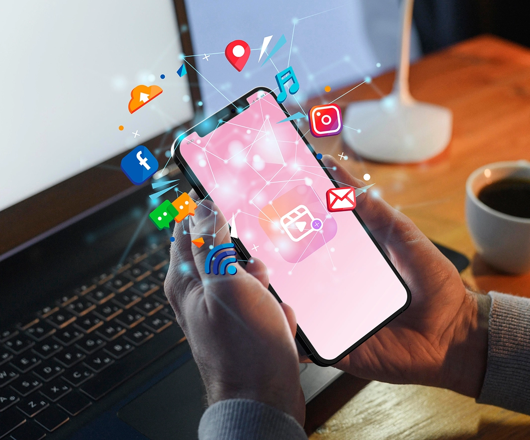 Social Media & Creative